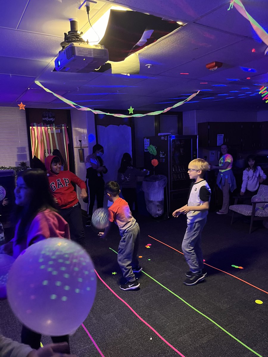 MissDucey's tweet photo. Peak moment alert!! 🚨 We had so much fun at our glow party. #weare54 #wearefv54 https://t.co/EzrkE2TjW1