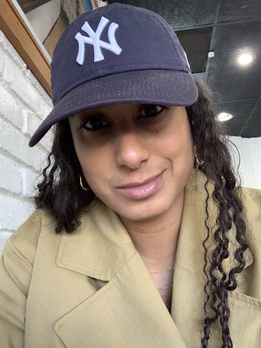 Explain to me why I never wore this hat while living in NY. LA out here making me miss my city.