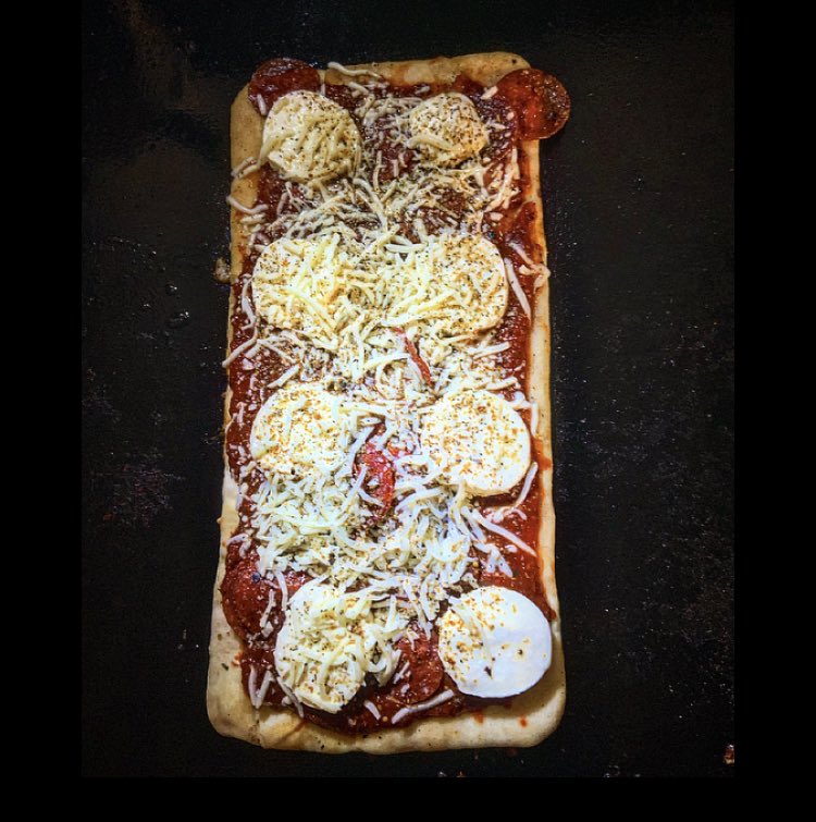 tjlewis03's tweet image. #FlatbreadFriday