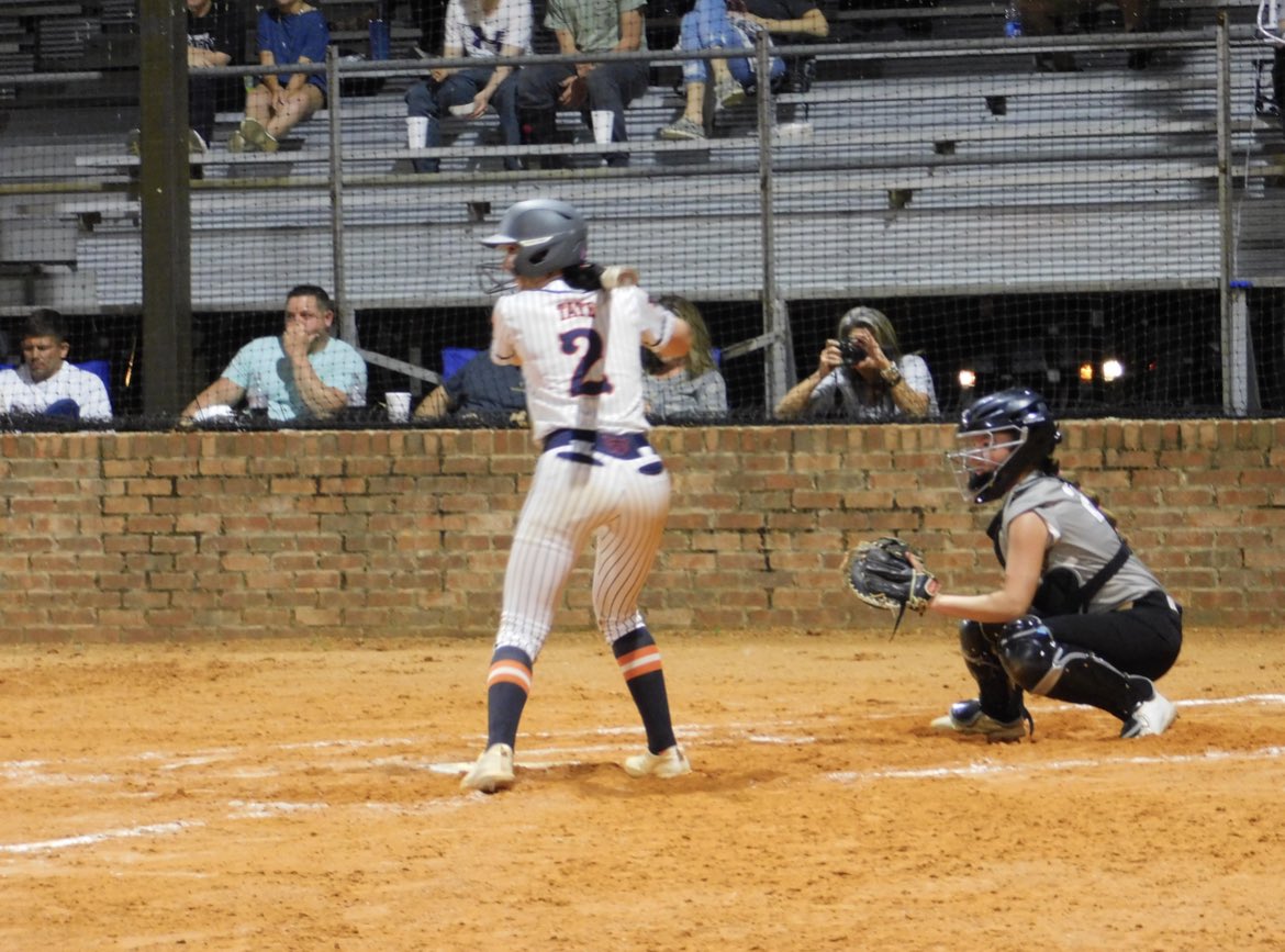 annaston02's tweet photo. Blessed to receive my first college offer from @HindsCC_SB !!! https://t.co/AndzQ7seVX