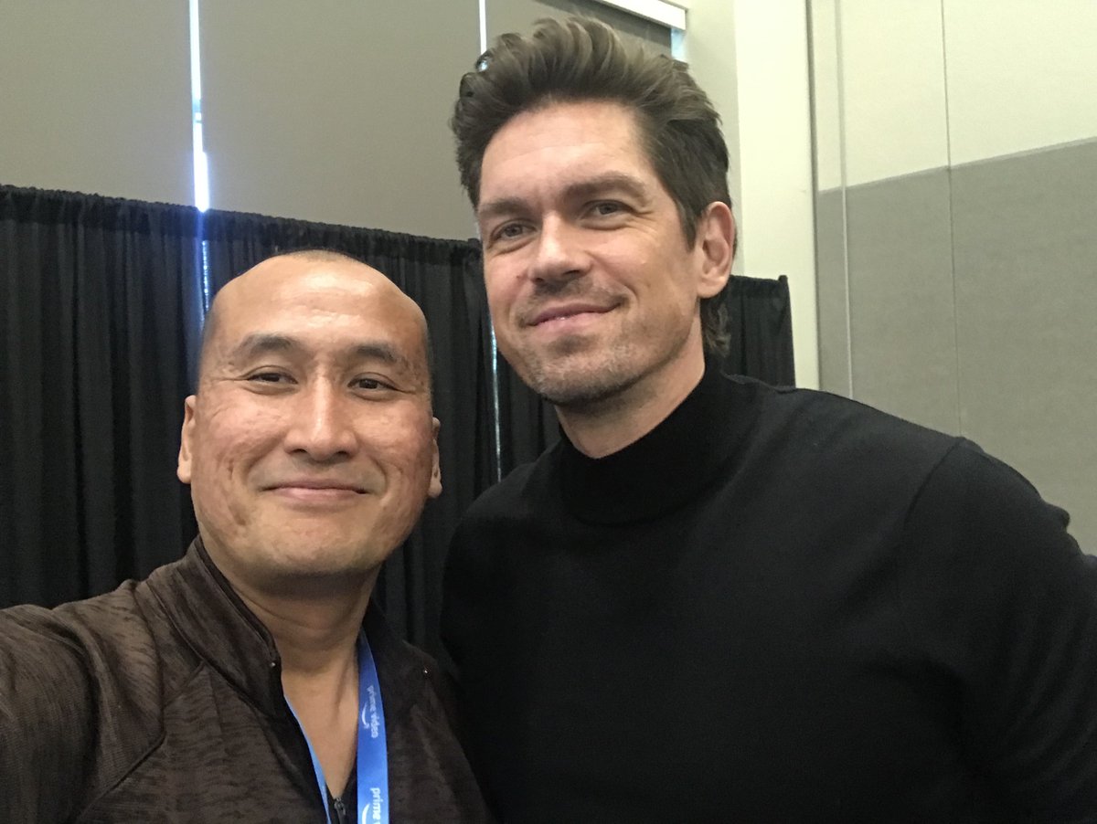 RamasScreen's tweet image. Rockin' it with "True Lies" series star Steve Howey at WonderCon 2023.

#TrueLies #SteveHowey #WonderCon #WonderCon23 #Shameless