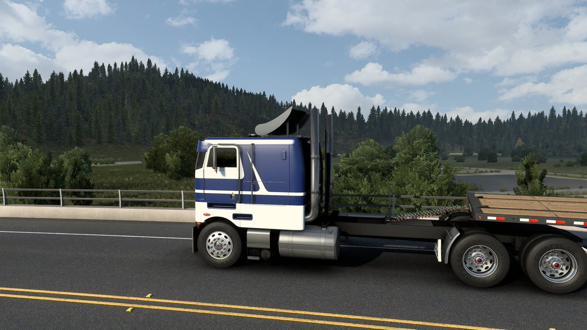 Crusin in my Pete cabover! @SCSsoftware