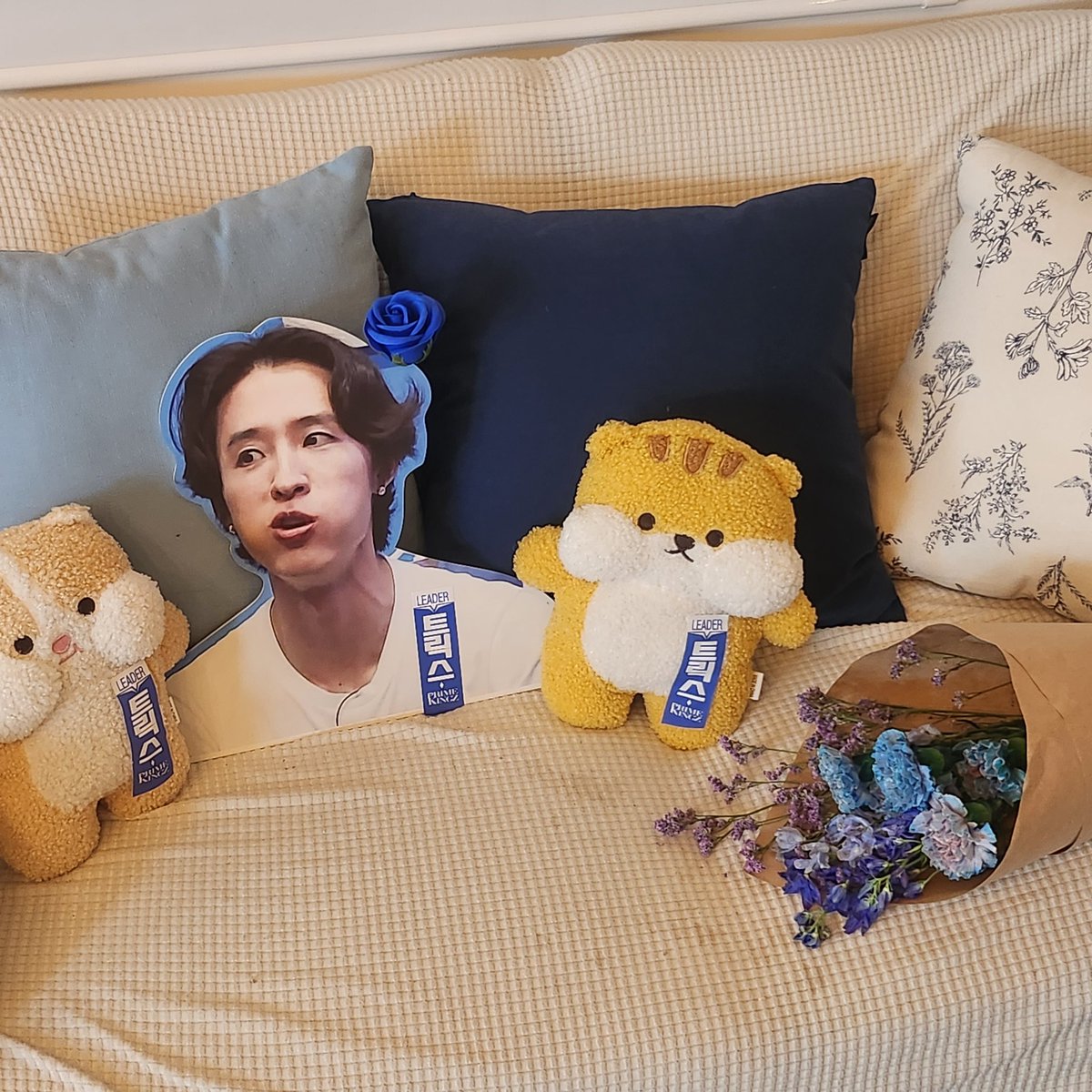 trixxxxxxxx__'s tweet photo. #TRIX #트릭스 
#forTRiX_나의_너란세계
#0325_뭔지알죠_안다��말해 https://t.co/8ujzzuYW9x