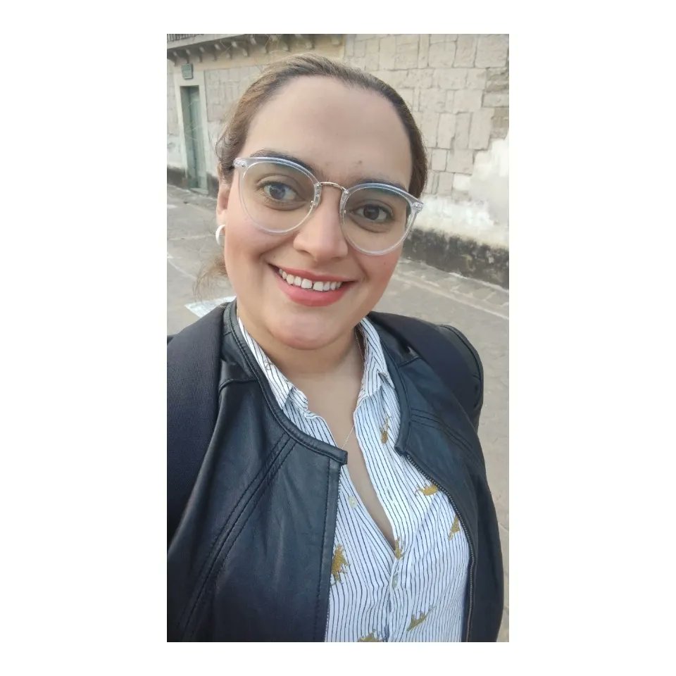 maritereluga's tweet photo. Les digo: tienen un deseo en su corazón, primero pónganlo en las manos de Dios y segundo hagan todo lo que esté en sus manos para conseguirlo. 
Mi ❤️ se siente agradecido porque confié en Jesús y Él me premió 💖
Gracias a #MMEG por hacer mi sueño posible 
#Jeremías2911
#Lucas137 https://t.co/y1kJ9PxN3J