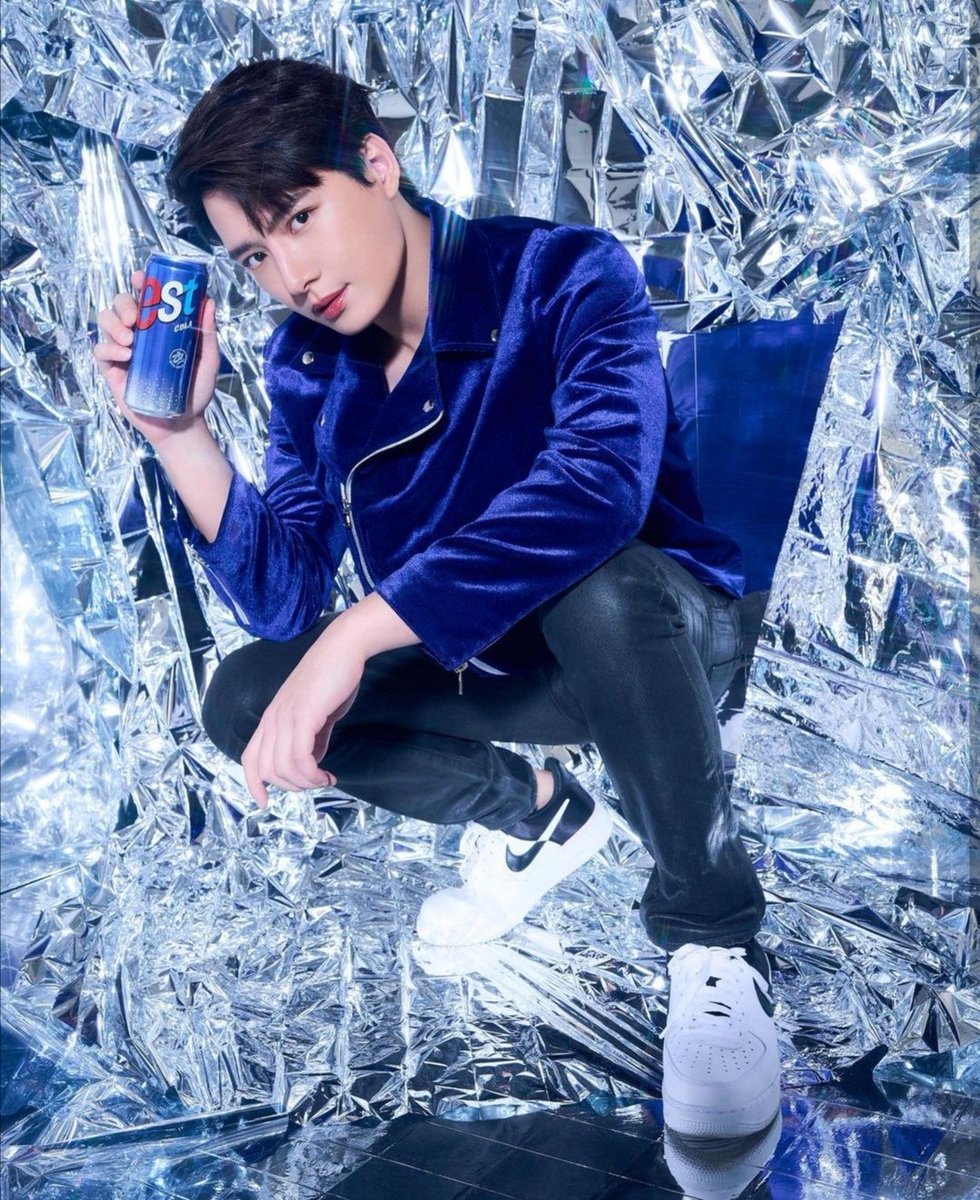 タイに行ったらエスコーラ飲みたいって思ってて、飲めたんだけど、閉店まで1時間を切ってたしゃぶしでだったから、これがエスコーラ✨って味わう間もなかった。