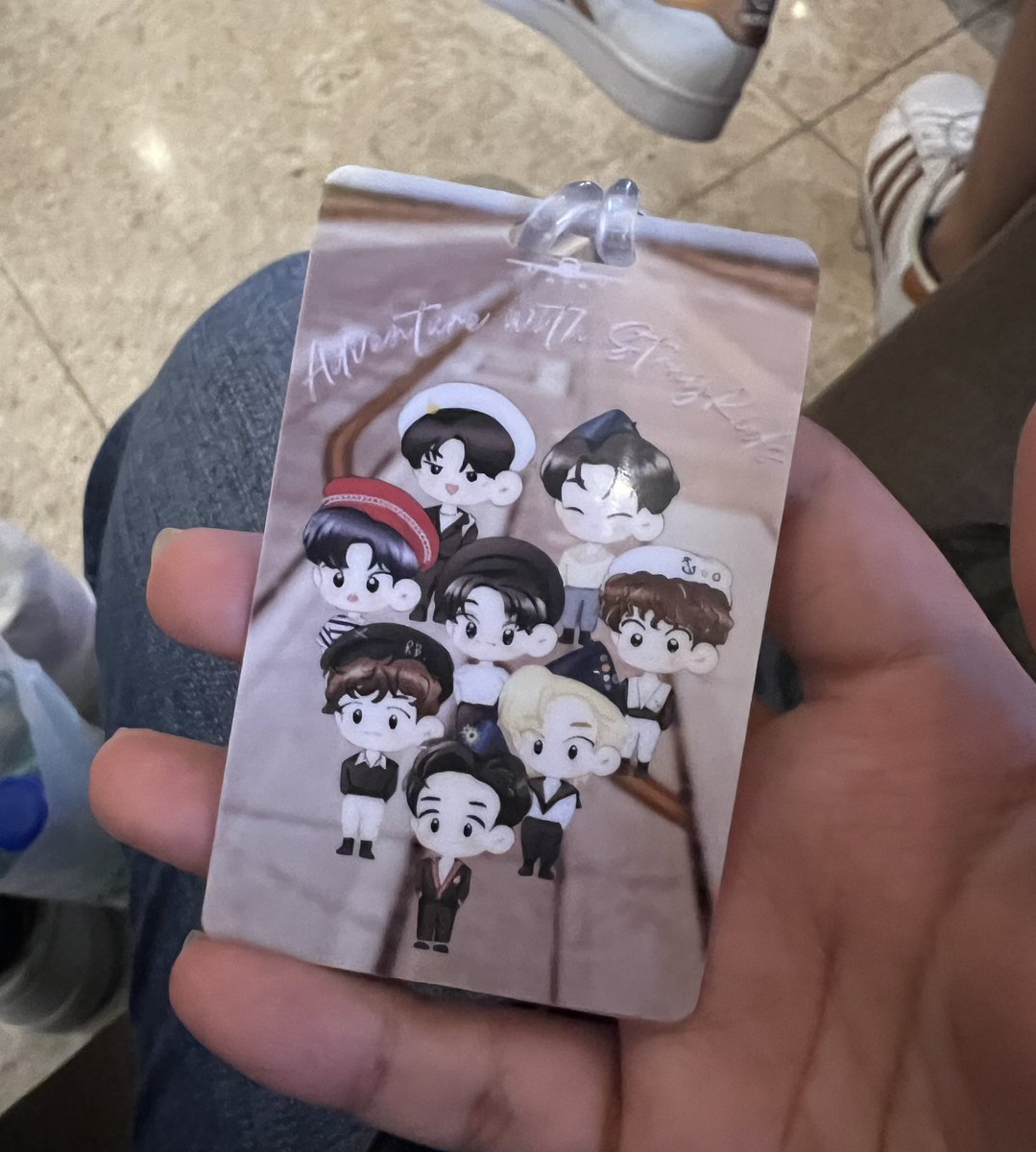 passed by Glorietta 4 earlier, i didn't know there was a cansleve event! they give out lots of freebies. you should check it out! 🫶

#HighFOIVEwithSKZ
#StrayKids5thAnniversary