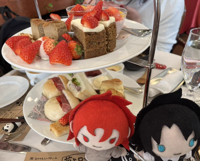 英国式の苺のアフタヌーンティーに行ってきました 