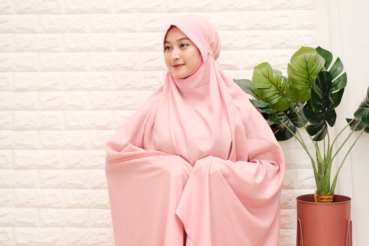 shemaabayaa's tweet photo. Alhamdulillah, Mukena SHEMA varian olive green sold outtt!!!

Yuk yang lain sebelum kehabisan 🥲 masih banyak warna lain dengan stock yang semakin menipisss menuju lebaran 😆 bisa jadi hampers juga loh!!! Bintang 5 di tokped! 

https://t.co/tTm1G1Q3fd

https://t.co/4JFlCVcJwx https://t.co/8ivFM0aXCS