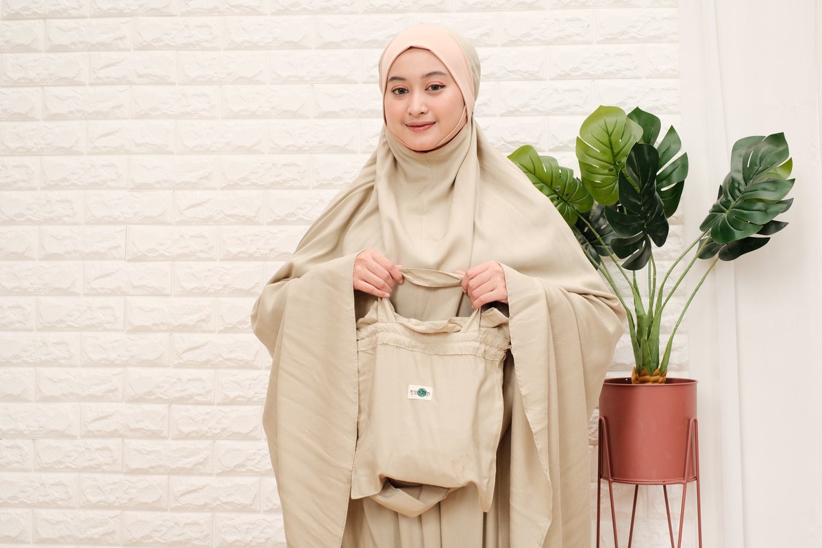 shemaabayaa's tweet photo. Alhamdulillah, Mukena SHEMA varian olive green sold outtt!!!

Yuk yang lain sebelum kehabisan 🥲 masih banyak warna lain dengan stock yang semakin menipisss menuju lebaran 😆 bisa jadi hampers juga loh!!! Bintang 5 di tokped! 

https://t.co/tTm1G1Q3fd

https://t.co/4JFlCVcJwx https://t.co/8ivFM0aXCS