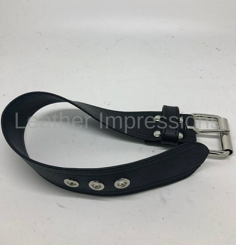 Hot_BDSM_Gear's tweet photo. 100% Genuine Leather Armband Restraint Adult BDSM Cuff
♦️
Take advantage of these fantastic deal
♦️
Head to our Store now to get your discount
𝐒𝐇𝐎𝐏 𝐍𝐎𝐖:https://t.co/ixMmQ7NwDw
##black #restraints #bdsmrestraints #legrestraints #cuffrestraints #bdsmharness #bdsmcommunity https://t.co/vvjmii6rhC