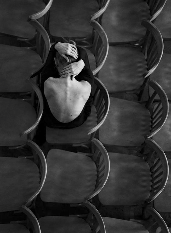 "Lo scopo della propaganda è persuadere, non illuminare: la propaganda è sempre un tentativo di asservimento." Simone #Veil
"Italiani, dormite pure, borghesi pantofolai, tanto qui c’è l’insonne che vi salva; mentre voi dormite, La Trippa lavora. Vota Antonio, vota Antonio!" #Totò