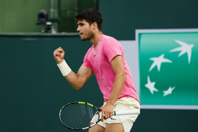 ians_india's tweet photo. #CarlosAlcaraz of #Spain defeated #FacundoBagnis in straight games to storm into the third round at the #MiamiOpen while Jannik Sinner of Italy and American Taylor Fritz also advanced in the ATP Tour event. https://t.co/HLc1s4SJMq