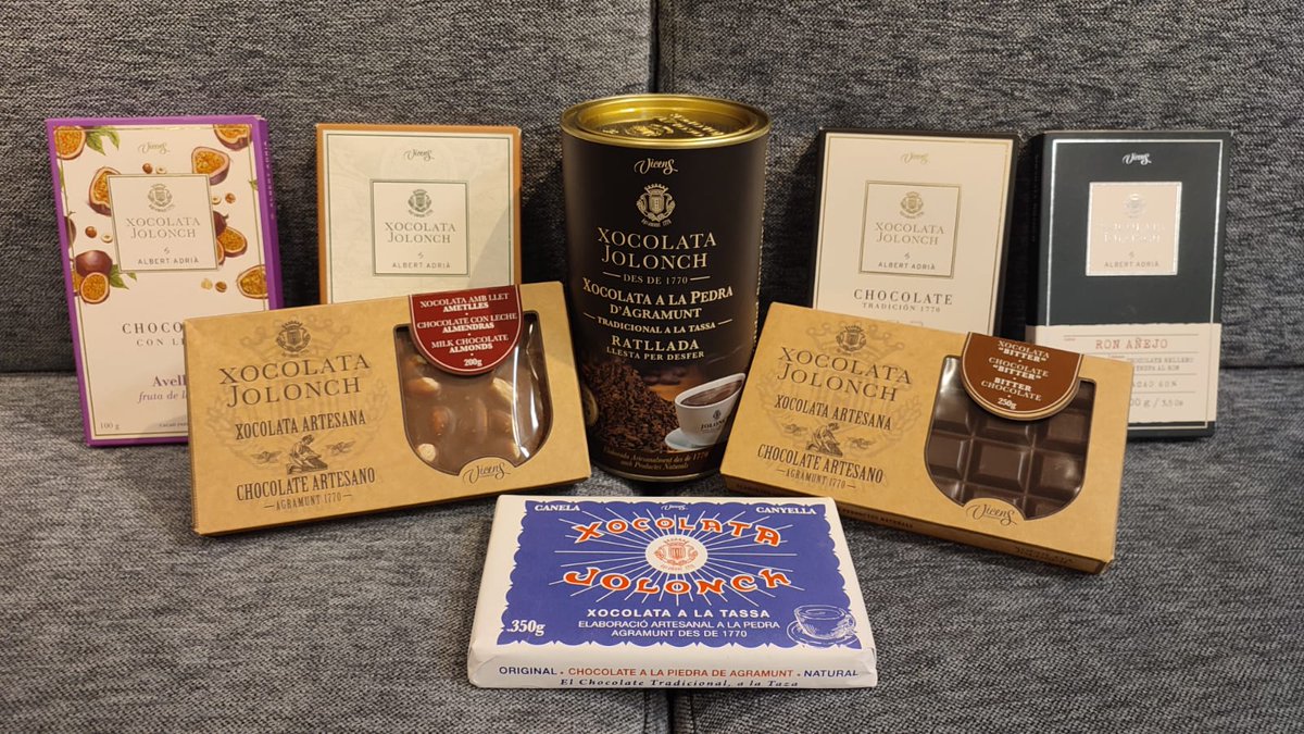 vialliure's tweet image. 🍫 No patiu, encara que avui ho fem una mica més tard...tenim sorteig del lot de Xocolata Jolonch de @torronsvicens!

➡️ Per aconseguir-lo, ens heu de seguir a Twitter i fer RT d'aquesta piulada. Avui excepcionalment, teniu de temps fins a les 8.30h. Moltíssima sort a tothom!!!
