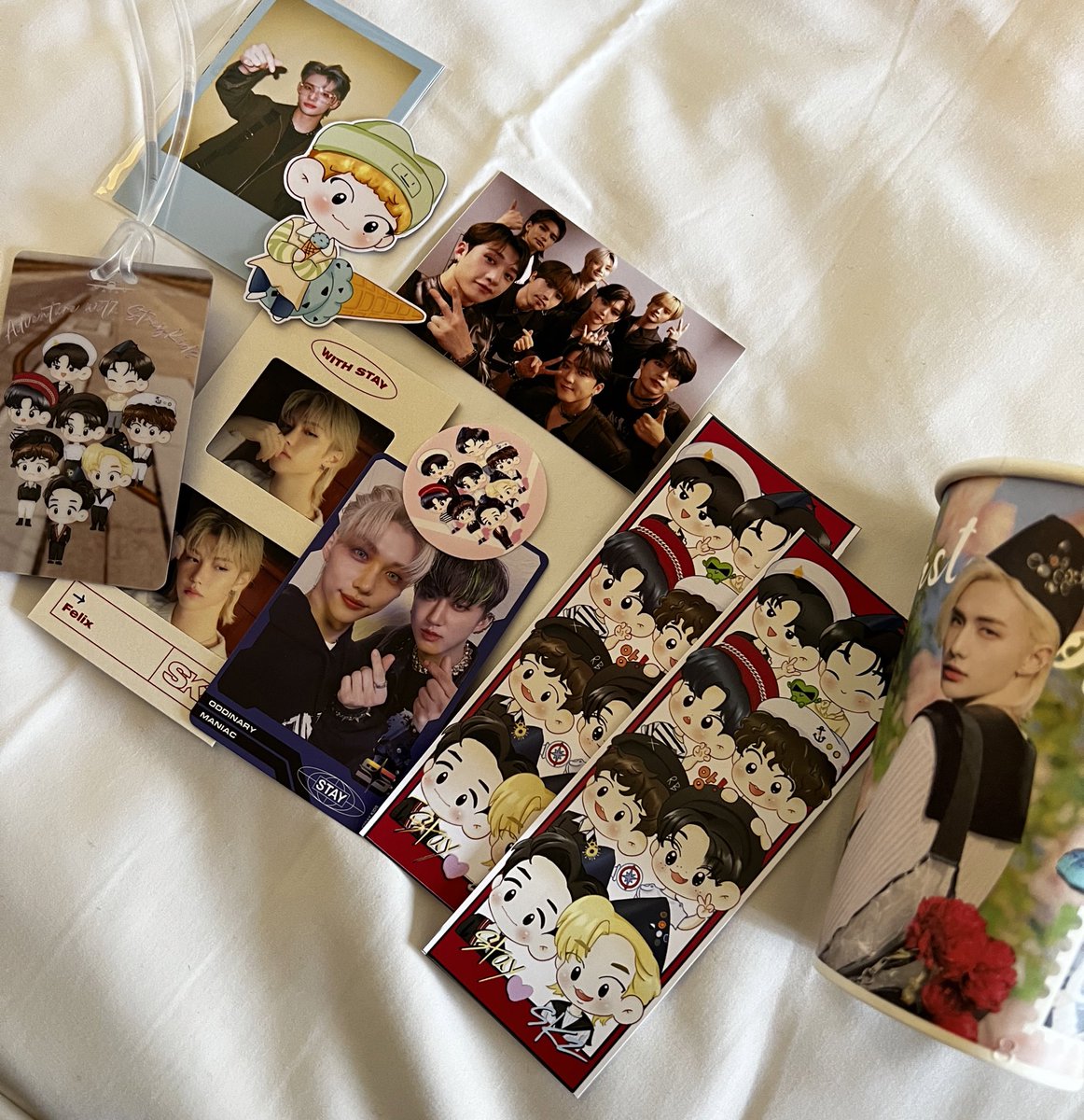 ANG CUTE LALO NA YUNG FANARTS PLS T^T

#HighFOIVEwithSKZ
#StrayKids5thAnniversary