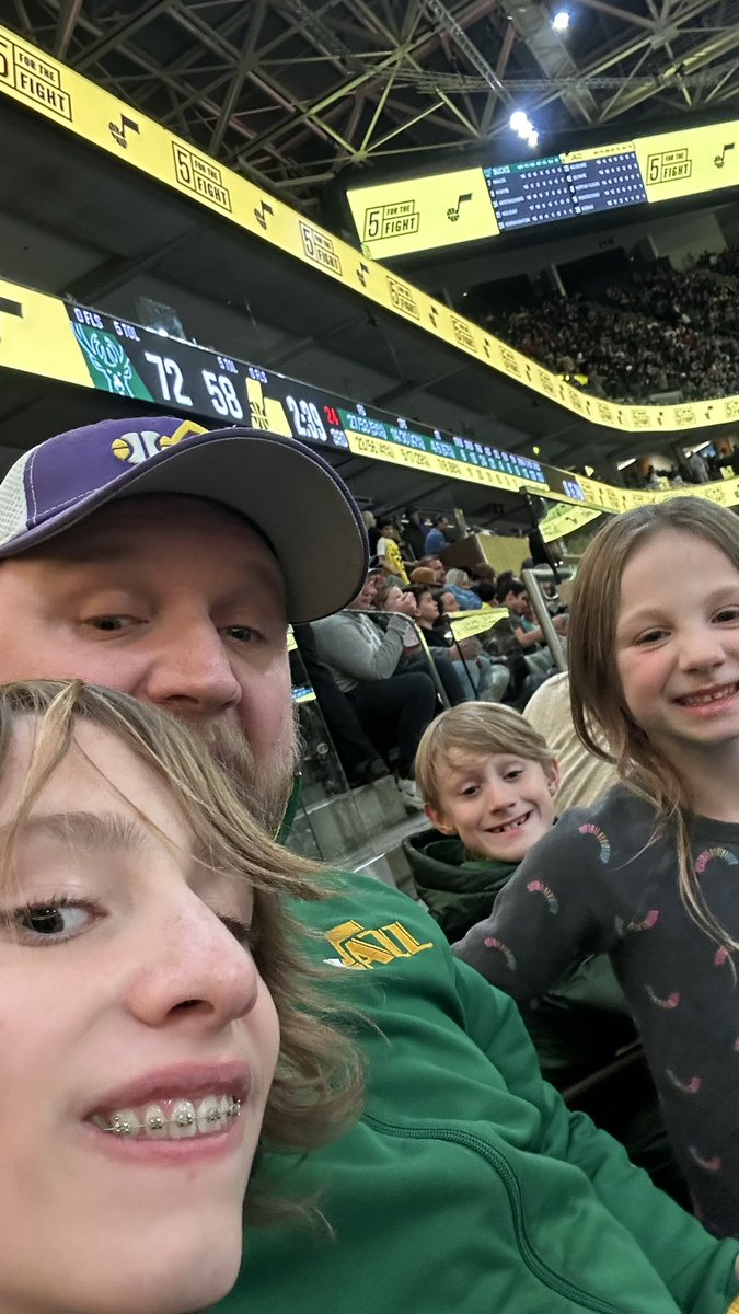 staggassi's tweet image. When momma’s at work what’s a dad to do? @DLocke09 coming in clutch! Thanks so much! An experience these kiddos won’t ever forget!