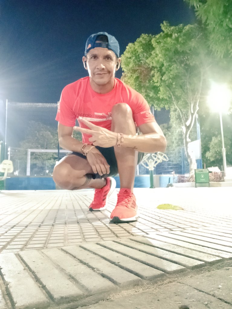davgonzalezH's tweet image. DvX2Run Mañana - Noche 
#running #runlife #run #comunidadrun