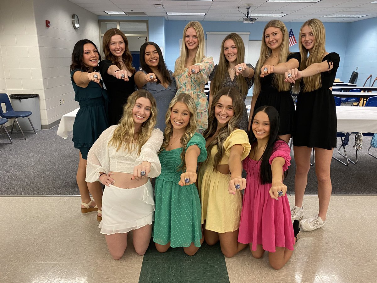 LC_Dance_Team's tweet photo. We had the best time celebrating an amazing season tonight at our end of season banquet! We are so proud of all of their accomplishments this season. To our seniors, we know you will do amazing things and we will miss you so much! 💙🤍 https://t.co/jMub7s8t0s