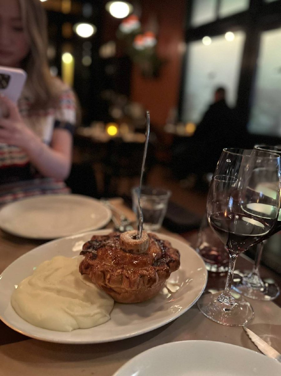 ɴɪᴄᴇ ᴛᴏ ᴍᴇᴇᴛ ʏᴏᴜ ◡̈⃝
If things go against your wishes, please believe that God has other arrangements.🌼👗