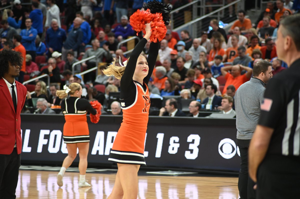 Princeton's tweet photo. Tigers are ready for the second half!

Here we go, @PrincetonMBB! 🐅 #MarchMadness https://t.co/VVvQBFcyfQ