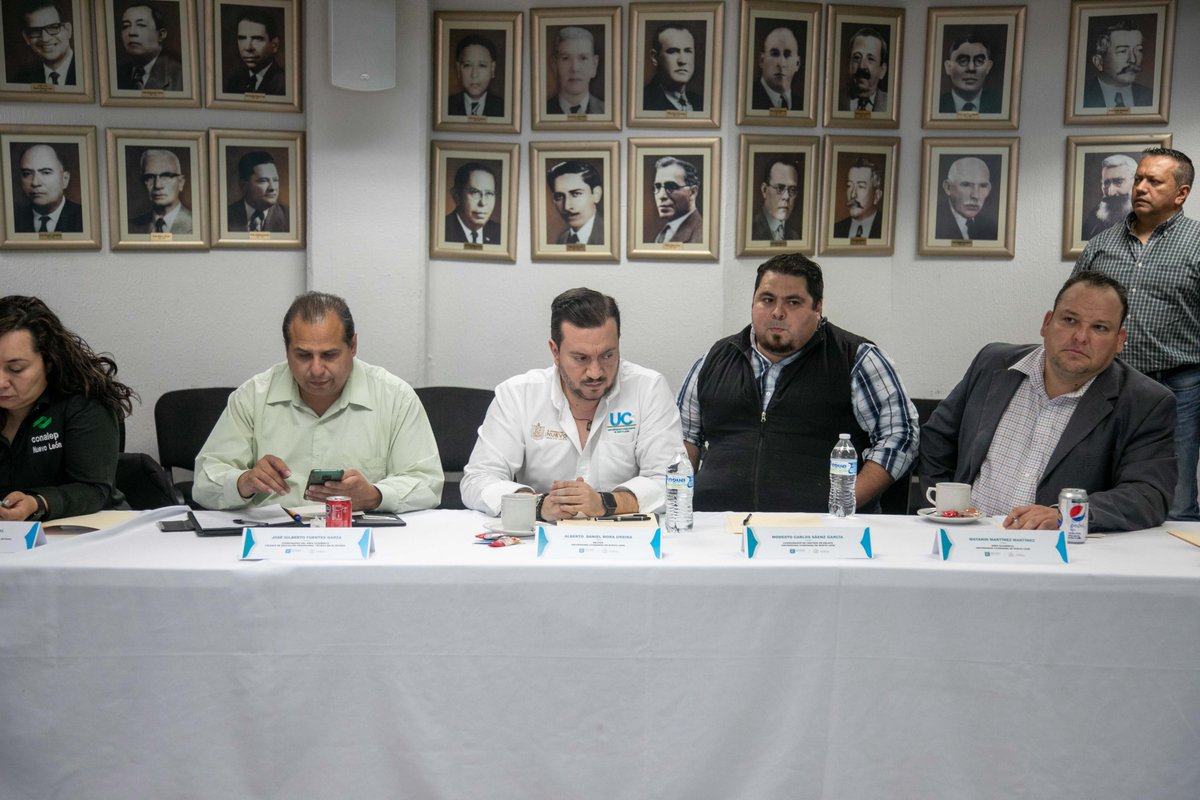 SenlOficial's tweet photo. Con el objetivo de resaltar la pertinencia académica alineada a la electromovilidad y la industria, se llevó a cabo la reunión entre rectores de diferentes instituciones educativas de nivel medio superior y superior https://t.co/q7m5XRllGx