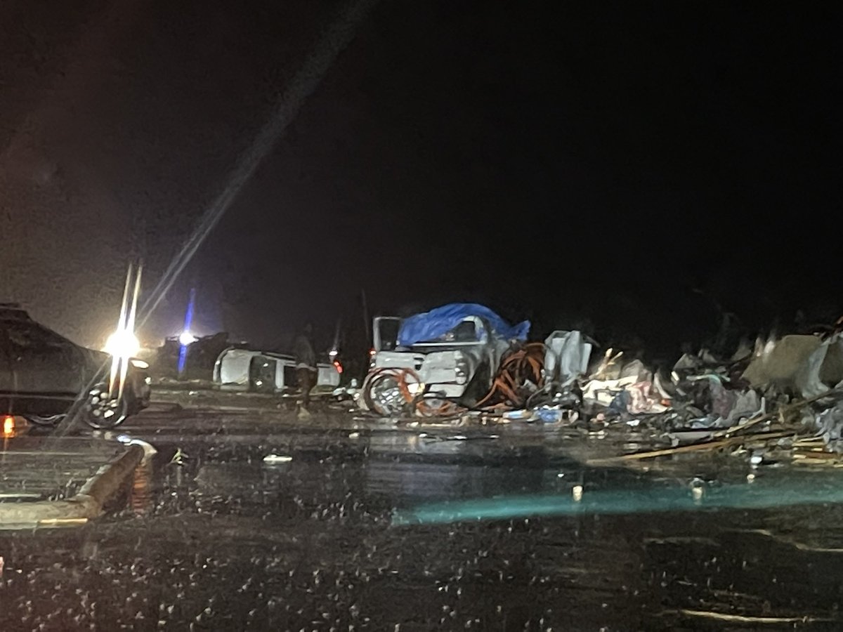 WillWise_WX's tweet photo. Pray for Rolling Fork. That’s all I can say right now. #mswx https://t.co/c5ObOQV27g