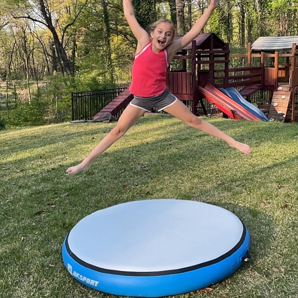 AKSPORT5's tweet photo. Fly ~ 🤣

#gymnast
#gymnastics
#aerial
#leotardlife
#aksport #aksportairtrack
#gymnast #gymnastics
#cheerleaders
#equipment
#cheerleading
#dance #dancing
#airtrack #airproducts #gymnasts #gymternet
#tumble #tumbling #flip
#gymtime
#dancelife
#dance https://t.co/5mjV2nHEou