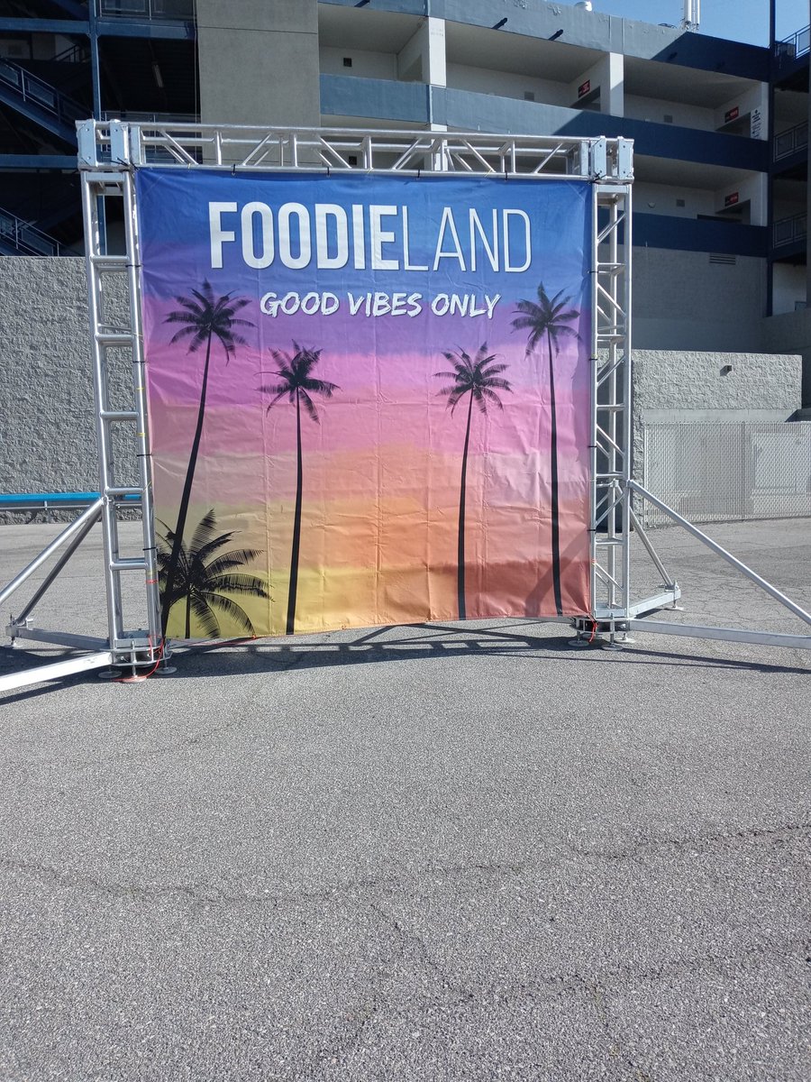 eckoo211's tweet photo. Foodiland today. Great food and drinks. https://t.co/pSY6y6n1MJ