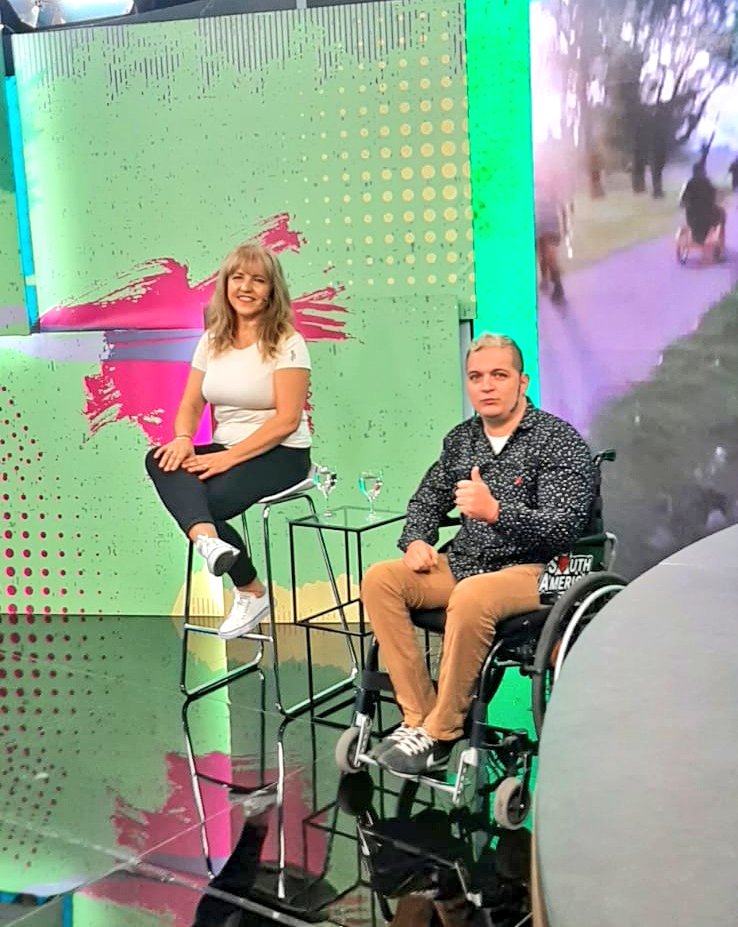 Mañana sábado 25 de marzo a las 9hs, Mau Macetas (instagram.com/mau.macetas?ig…) tiene AIRE en <a href="/Canal9Televida/">Canal 9 Televida</a> en el programa QUE BUENA MAÑANA #QBM!!!
Gracias <a href="/_AntoFarias/">Antonella Farías</a> y <a href="/eemilu_/">Emilce Vargas Ferrara</a> por la buena onda!!!

Y si quieren comprar macetas, cascadas, platos, etc ya saben dónde comprarlas!!!