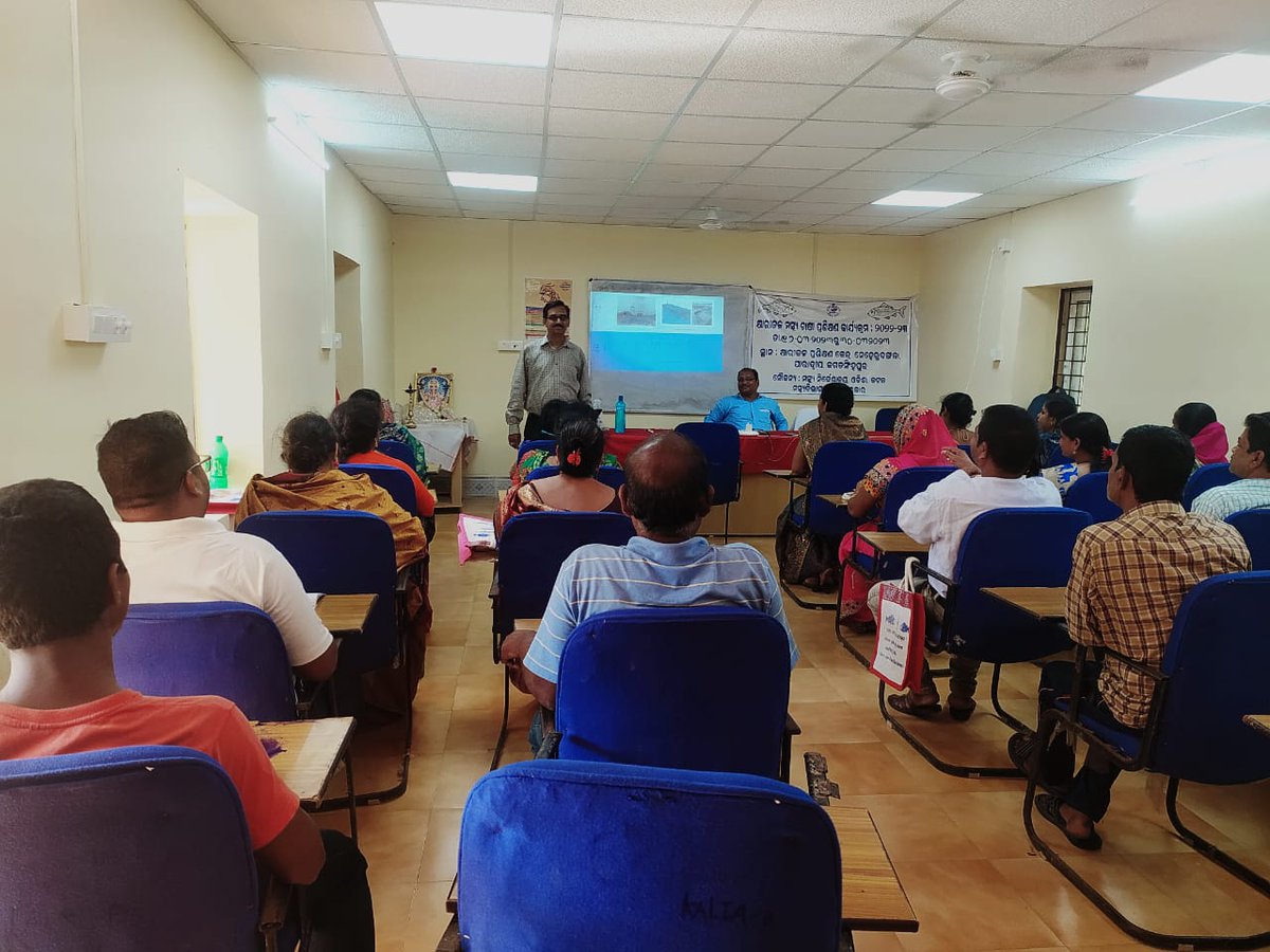 OdishaFisheries's tweet photo. 15days on campus #Training programme for BW fish #farmers on #skillupgradation is going on at BWTC, #Paradip. Progressive fish Farmer Sourav Biswal Shared his experience with trainees.
@farddept @rajaaswain https://t.co/9s4f5cLdup