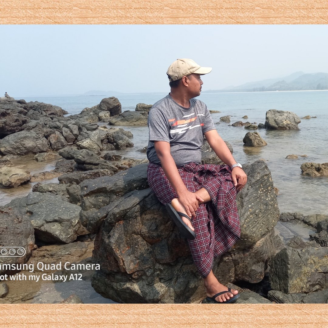 YarAgga's tweet photo. မျှော်နေမိ https://t.co/jefvpUQXIX