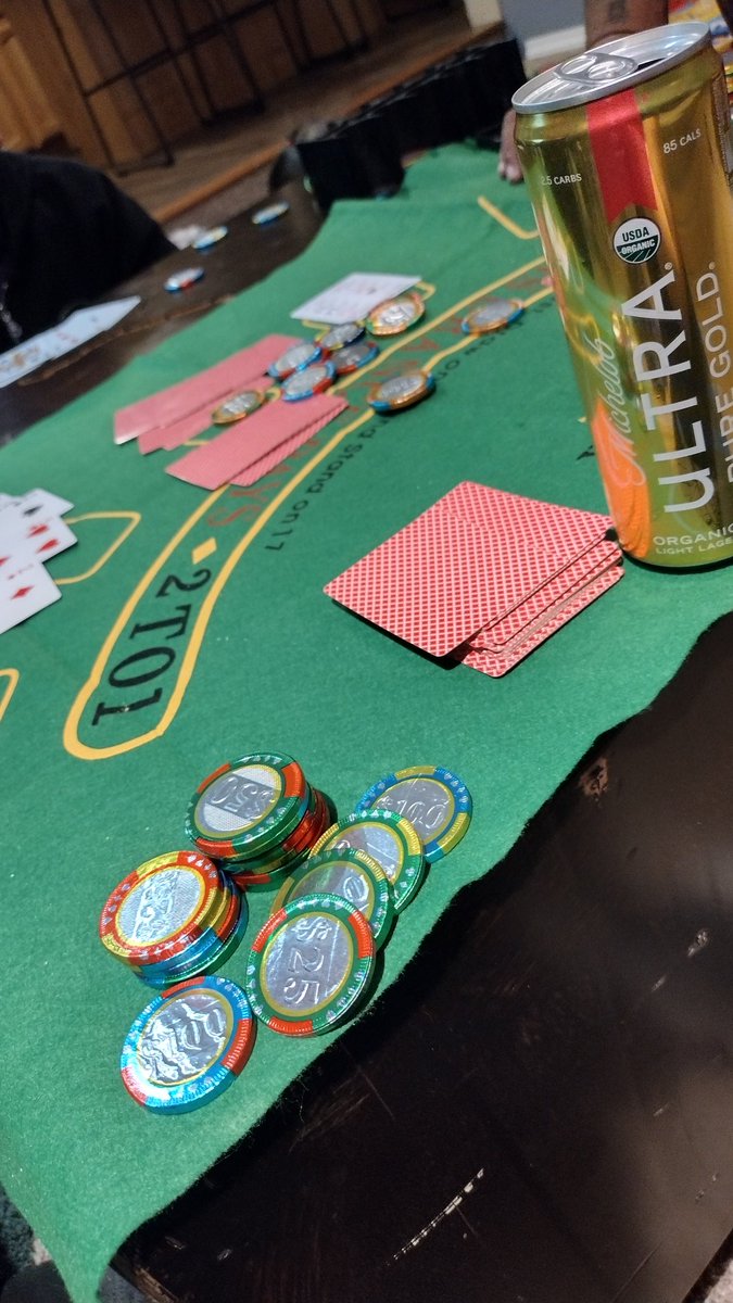 luvjo187's tweet photo. Friday poker night with my boys ...
Future gambling Degens in training ๐
#web3mom
Ps our chips are chocolate ๐ซ https://t.co/anNuOTiR89