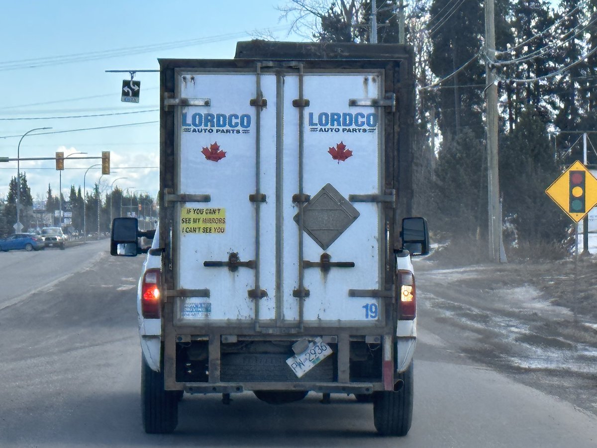 pinebeetle1's tweet photo. @LordcoParts notice something wrong with one of your trucks https://t.co/29eSZ68Okh