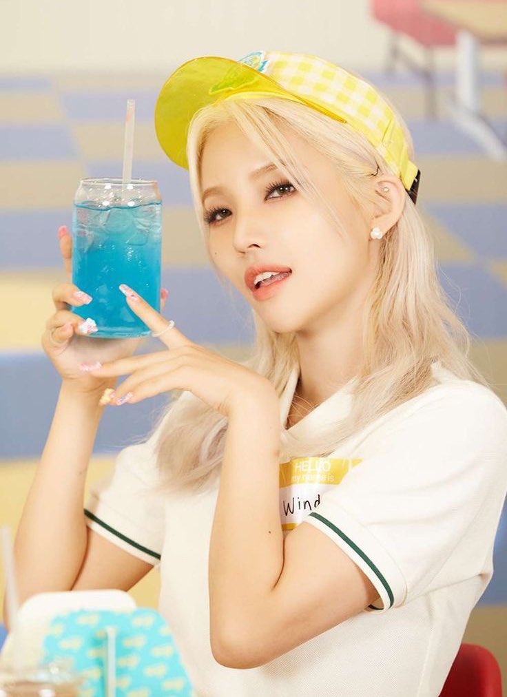 WelcomeToWindys's tweet photo. ☀️Come Get a taste of windy’s signature drink!🥤🌦️

Introducing Windy’s New drink “Weather-ade” Refreshing blue lemonade  Made from 100% Natural Ingredients!

☀️For Orders and Inquiries Call or Text 

Korean Hotline •  +82207058008      
U.S Hotline •  (705) 826-8008 https://t.co/F8ZnFGVBni