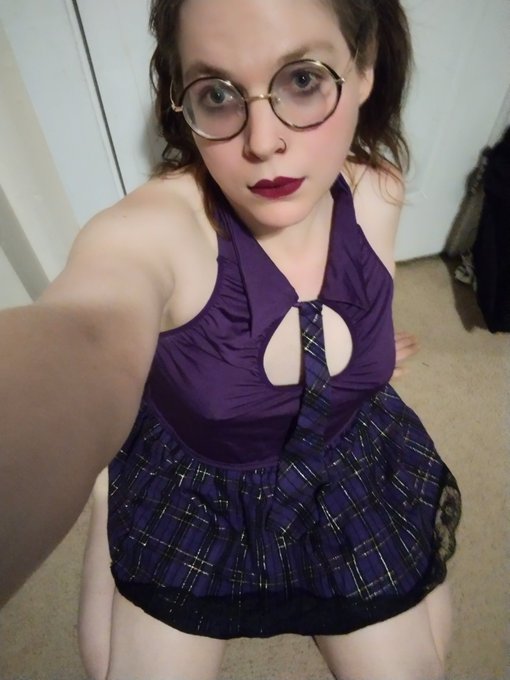 Revisiting a look I haven't worn in years ^~^ thoughts? What would you like to see me do in this? https://t<a href="/tag/tsa"class="tags"><span>#tsa</span></a>