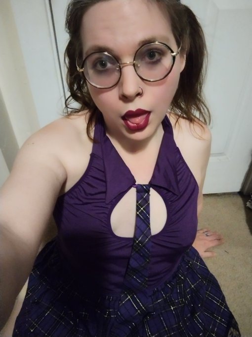 Revisiting a look I haven't worn in years ^~^ thoughts? What would you like to see me do in this? https://t<a href="/tag/tsa"class="tags"><span>#tsa</span></a>