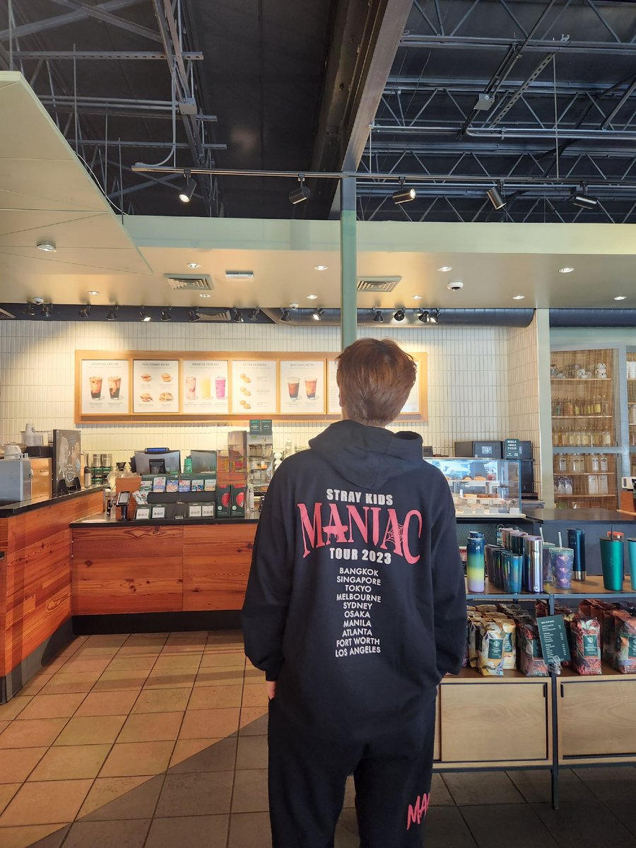 0325journals's tweet photo. CRYINGGGGG 🐶🫧 “ㅋㅋㅋㄱㅋㄱㅋㄱㅋㄱㄱㅋ i’m… i’m… a stray kids member… 😅” https://t.co/I4y5xMxlFD