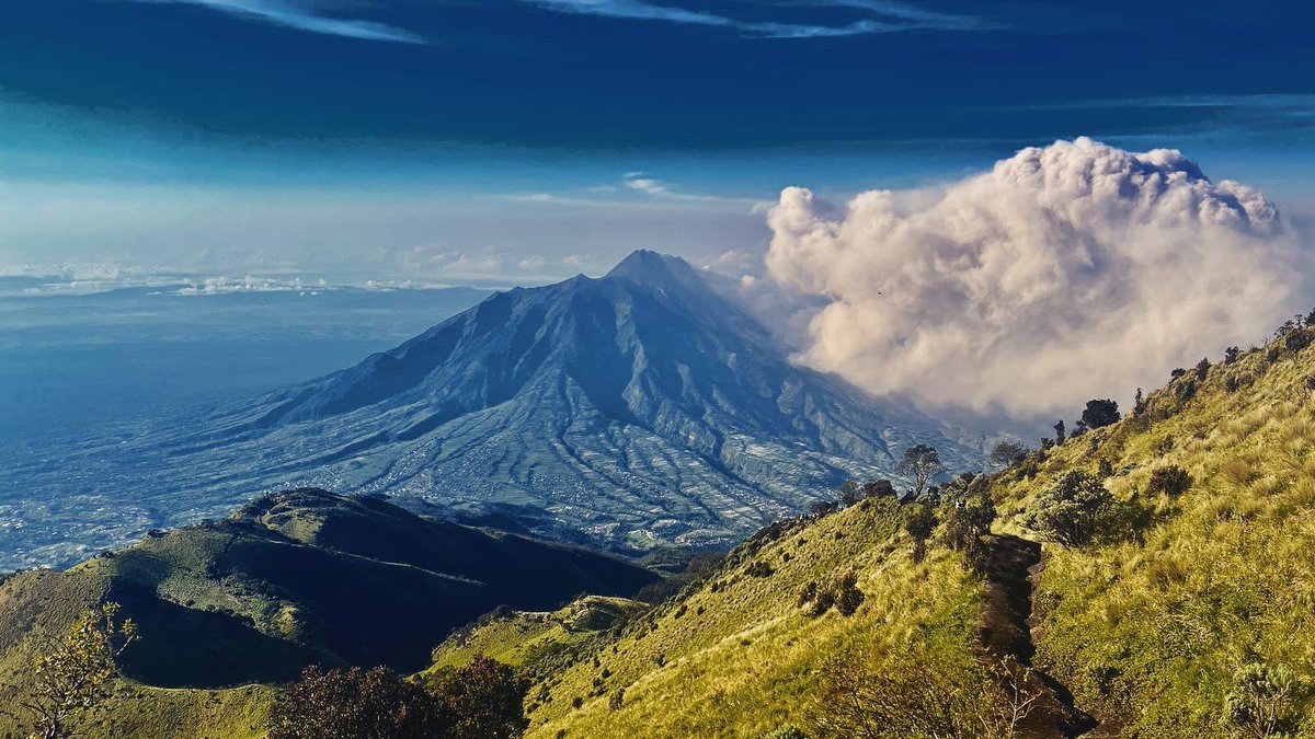 Mt. Merbabu, Indonesia

12 Maret 2023

#merbabu #pendaki #merapi #semeru #rinjani #pendakiindonesia #sindoro #sumbing #kerinci #pendakicantik #lawu #prau #id #gedepangrango #slamet #mdpl #ciremai #mahameru #gunungindonesia #pendakikusam #pendakigunung #gunungmerbabu