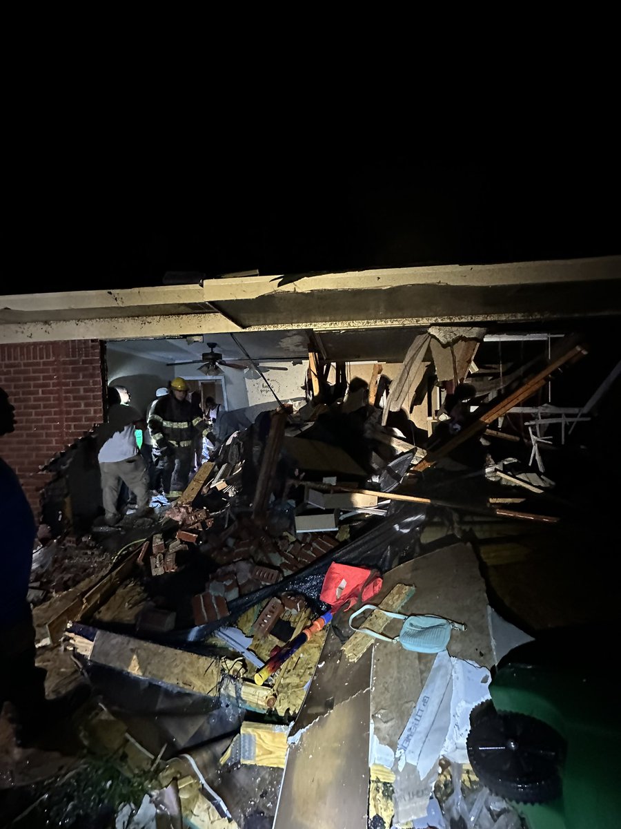 Storm Chaser Sidney Grimmett tweet media