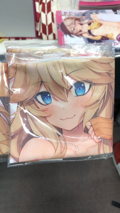 見本の布切りっぱなしが4つありますので欲しい方はお声がけください〜 