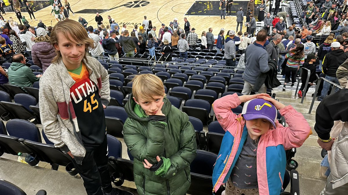 staggassi's tweet image. One more big thanks to @DLocke09 for the dad of the year award from the kids and the “you went to the Jazz game without me so you’re sleeping on the couch award” from the wife. #worthit