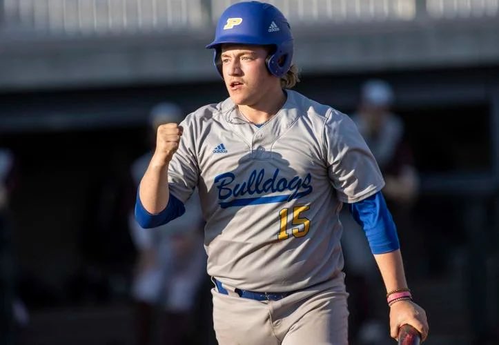 phsbaseball_16's tweet photo. Another great win late for your @PiedmontHS Bulldogs ⚾️ team as they score 2 in the top of the 7th to win 2-1 vs Etowah! Led by a leadoff 2B by @JonahPike15 followed by some great bunts by @ColeL_austin &amp; @IceManSloan Then. Trevor Pike drove in the winning run! #GoDogs https://t.co/Dt722P2FHW