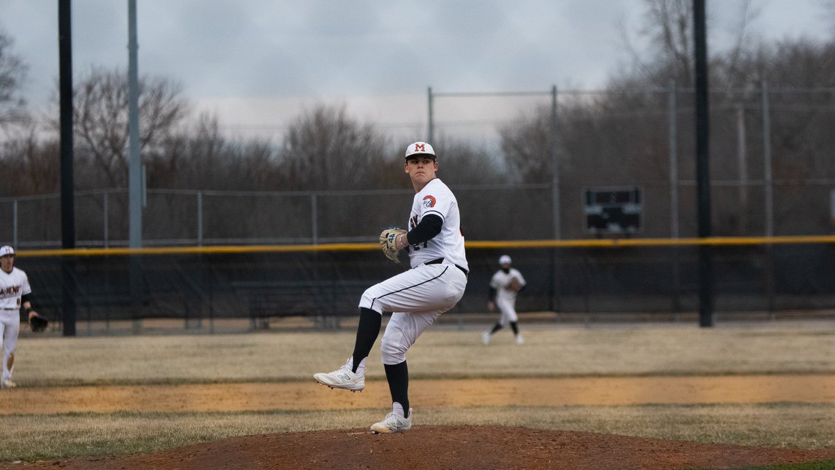 WyattSiebert's tweet photo. Great night on the mound for @mchenrybaseball as they continue on to 3-0 for the season ⚾ @WE_R_WARRIORS1 https://t.co/ynN1vlqaXJ