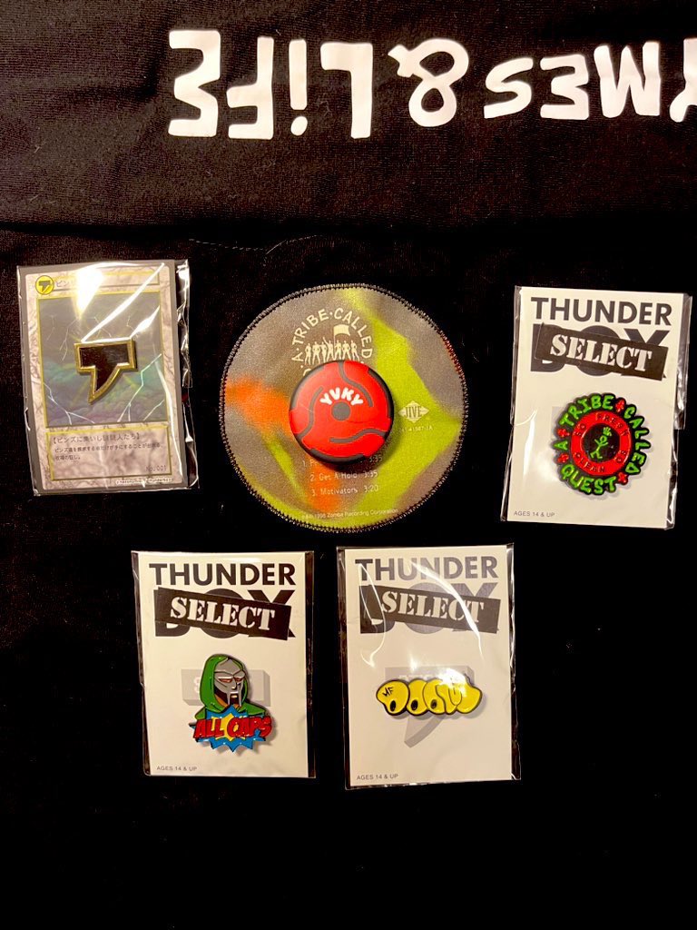 yallrocksick's tweet photo. YVKY 7inch アダプターバッジ使用例
#THUNDERBOX
#謎の店
#謎の店大ピンズ祭
#ATCQ
#ATribeCalledQuest
#YVKY #ヤバイブ
#DJフクタケ
#MFDOOM
#スチャダラパー
#TOKYONO1SOULSET
#DOARAT
#BEAMS #田口陵 https://t.co/XyspIOopCQ