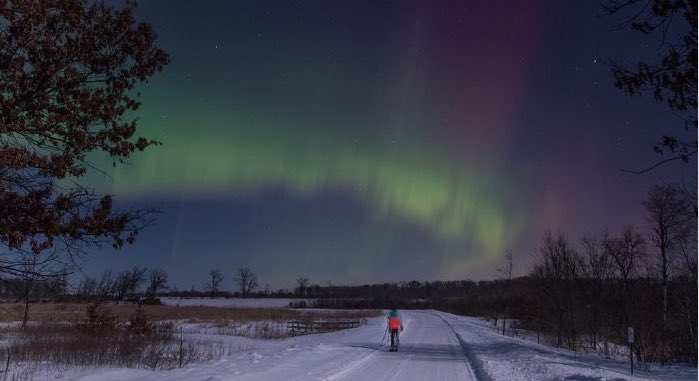 ph_vang's tweet photo. @two_tou @orangejraffe @tuazeng 

Such an amazing hike earlier! It was so mesmerizing! #northernlights #onlyinMN https://t.co/b6uA1NniJH