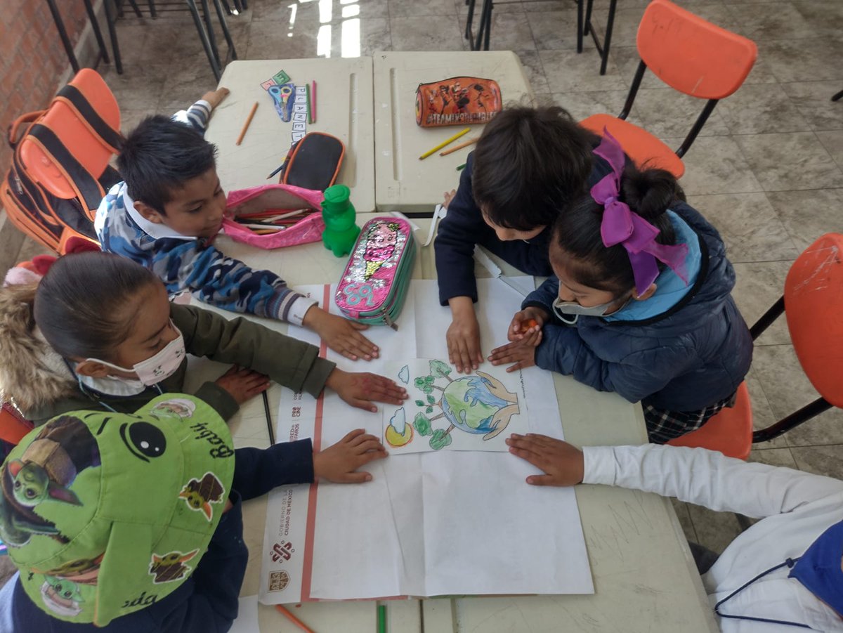 SEBIEN_cdmx's tweet photo. ¡Únete a los "Vienes de Cultura"!

Participación Ciudadana de #SIBISO realiza actividades culturales con niñas, niños y adolescentes para fortalecer la convivencia e incentivar su creatividad 👩‍🎨🧒

¡La cultura es tu derecho!

Esto es el #BienestarSocial.

@Claudiashein 
@GobCDMX https://t.co/BNroLOGHQF