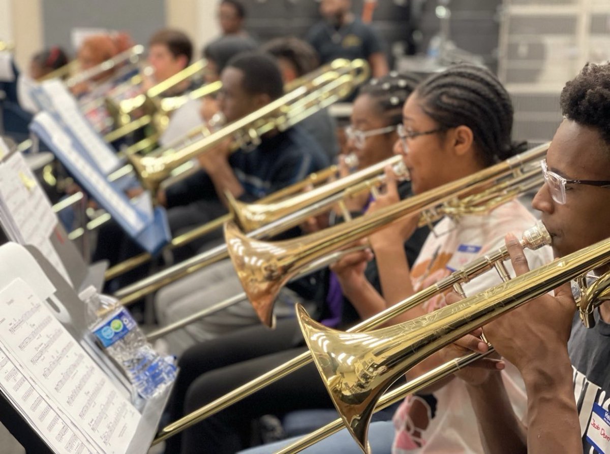 LaVergneHSBand's tweet photo. Day One of NAAWS Youth Honor Band rehearsal complete. @LHSintheNews @NAAWS_Music Wolverine B.A.N.D https://t.co/bOENmJdqWU