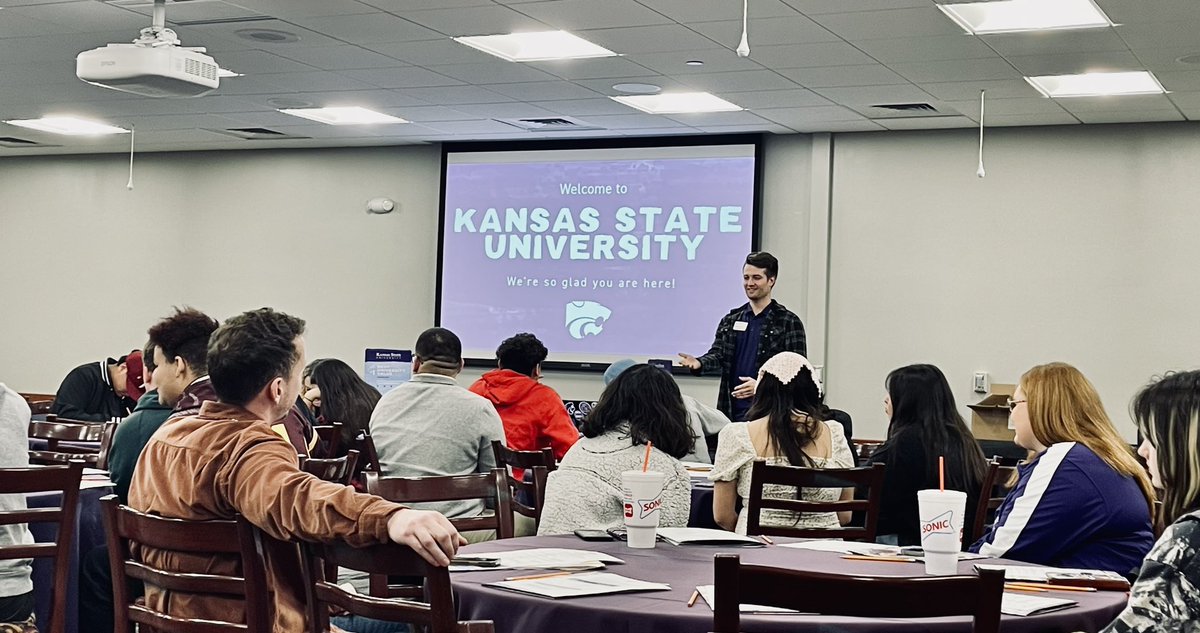 GraceBerumen's tweet photo. Thanks to teachers, counselors and future Wildcats we ended this week on a high note with a quick trip to Garden City today and Indiginous Students College for a Day yesterday 💜
#kstatedmsa
#kstatediversity
#kstate
#futurewildcats
#kstateprojectimpact
#gardencityks https://t.co/ALFHdf5mHZ