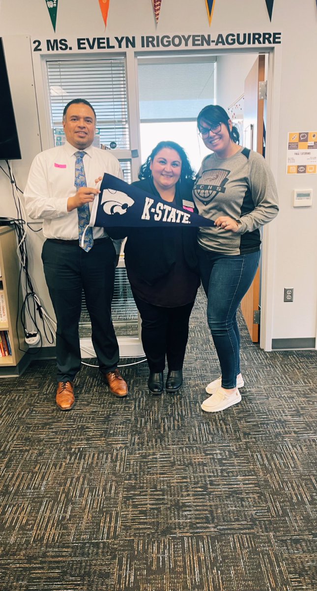 GraceBerumen's tweet photo. Thanks to teachers, counselors and future Wildcats we ended this week on a high note with a quick trip to Garden City today and Indiginous Students College for a Day yesterday 💜
#kstatedmsa
#kstatediversity
#kstate
#futurewildcats
#kstateprojectimpact
#gardencityks https://t.co/ALFHdf5mHZ