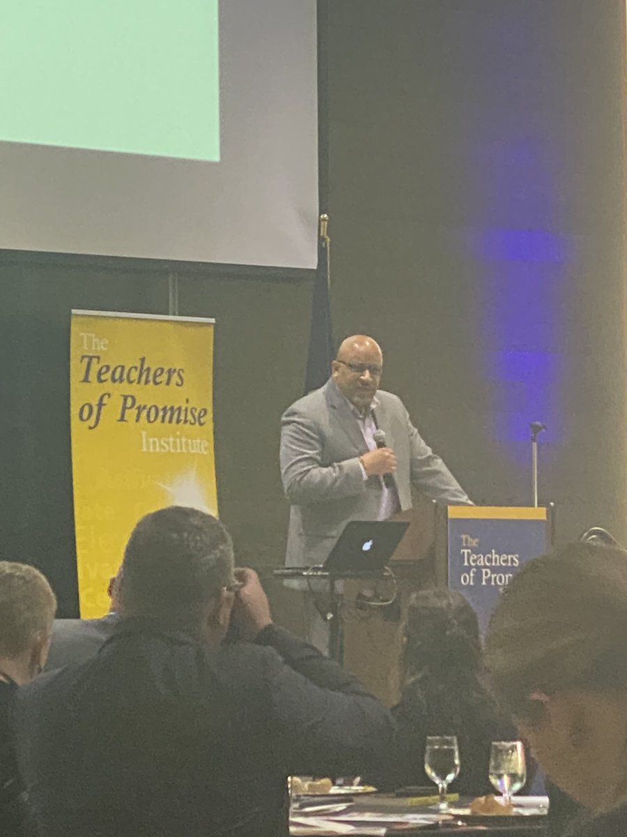woodfromawoods's tweet photo. The 20th Annual Teachers of Promise started with a #Bam 🔥 #topinstitute #teachersofpromise
@wadewhitehead @TeachersPromise @PrincipalKafele https://t.co/7HO5tet4On