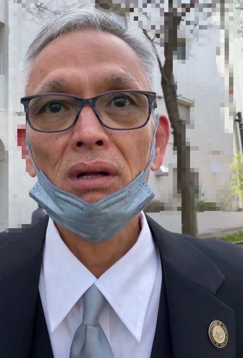 kinendeathyo's tweet photo. 禁煙エリア。街中で駐車し座り込んで唾を吐きながら迷惑喫煙。不法投棄。周りに煙と臭い。禁煙エリアも知らない？自社のHPも見た事ない？雇われ底辺思考の老害。条例違反に廃棄物処理法違反。軽犯罪法違反。違反尽くし
■足立530 く 129
#TOKYOTAXI 
#早く厳罰化を https://t.co/dB60uvLP4p